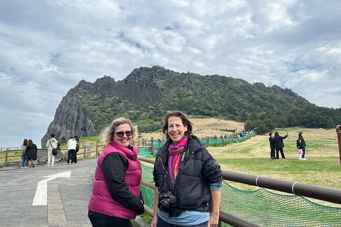 1-Day Jeju Island Tour For Cruise Passenger - Two routes: choosing east Jeju from Jeju Port or south Jeju from Seogwipo Gangjeong Port