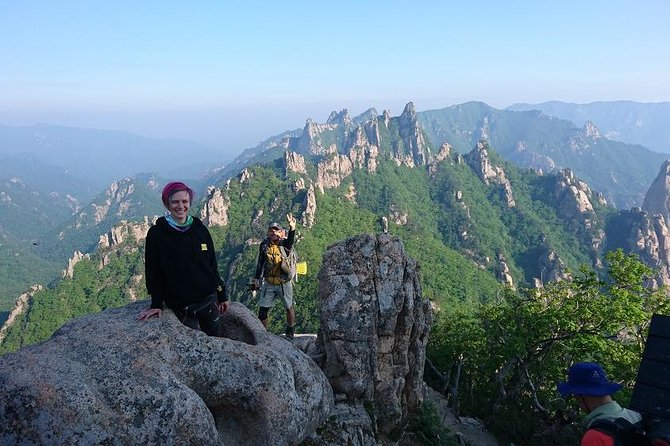 2-Day Hike through the Scenic Valleys of Mt. Seoraksan from Seoul - Seoraksan valleys: why this hike package works so well