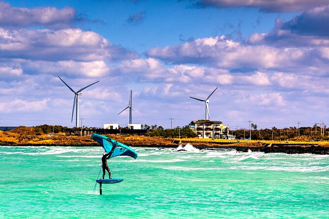2-Hour Private Kayaking and Paddleboarding Experience in Hanriver - Where you meet Dolphinsurf, and how the private setup feels