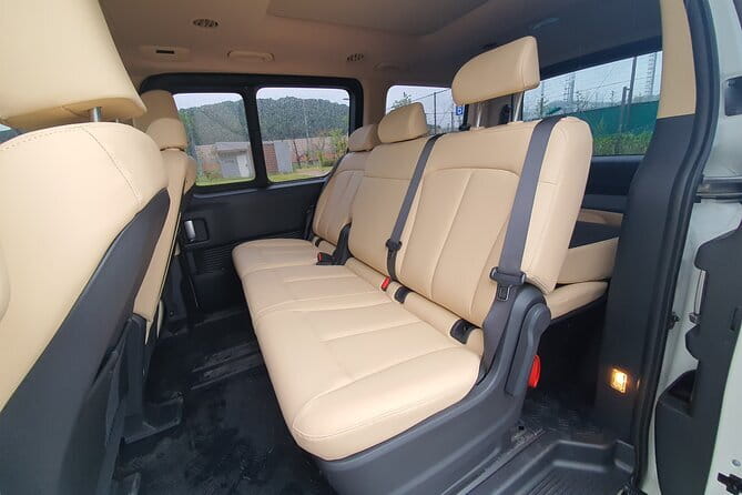 24/7 Private Airport Transfer: Incheon/Gimpo ↔ Seoul (Up To 10) - The ride to Seoul or Incheon, and what the driver is doing during the drive