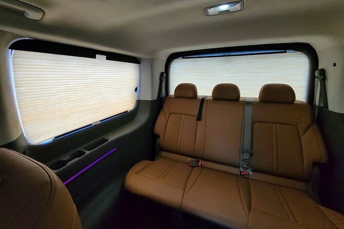 24/7 Private Airport Transfer: Incheon/Gimpo ↔ Seoul (Up To 10) - Price and timing, including the night surcharge