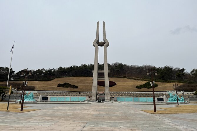 3-Day Korea Western course by K-shuttle Tour from Seoul to Busan - Jeonju Hanok Village: where the traditional rooflines are more than a photo prop
