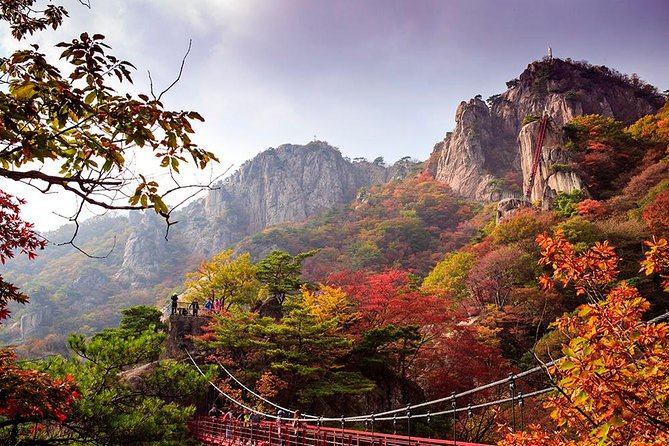9-Days Tasty Journey Around South Korea Tour - Day 2: Gunsan modern history, Lee Sung Dang bakery, and islands off Gogunsan