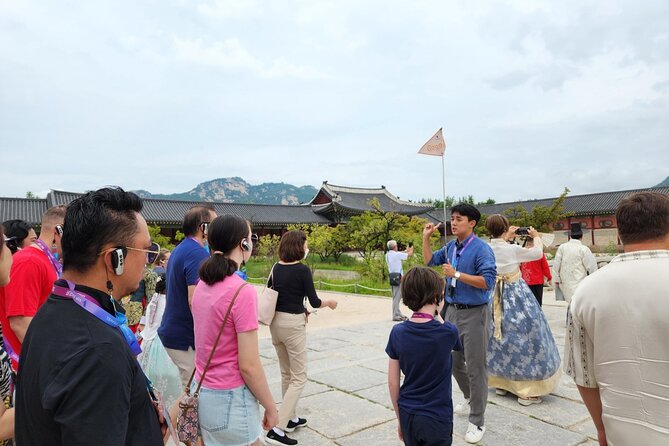 Best Seoul City Tour (Gyeongbokgung Palace,Insadong,Namsan Tower) - Gwanghwamun Gate and Gyeongbokgung: The Palace Part You Will Remember