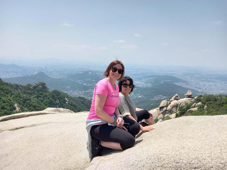 Bukhansan mountain hiking tour - 6 hours - From Gugi National Park office to Deanaemmun Gate: getting into the “real trail” zone