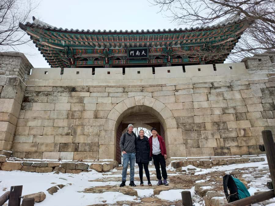Bukhansan mountain hiking tour - 6 hours - Tongcheonmun Rock, Seunggabong Peak, Bibong Peak, and Samo Rock