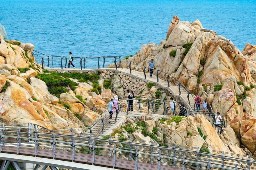 Busan: 7 Highlights Gyeongju City One Day Tour - Bulguksa: where the stone pagodas earn the 10 won coin