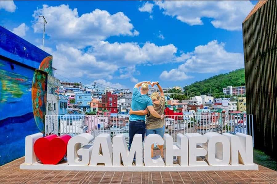 Busan: A Well-Rounded Small-Group Tour with Certified Guide - Haedong Yonggungsa Temple: Ocean Cliff Views Plus a Wish Legend