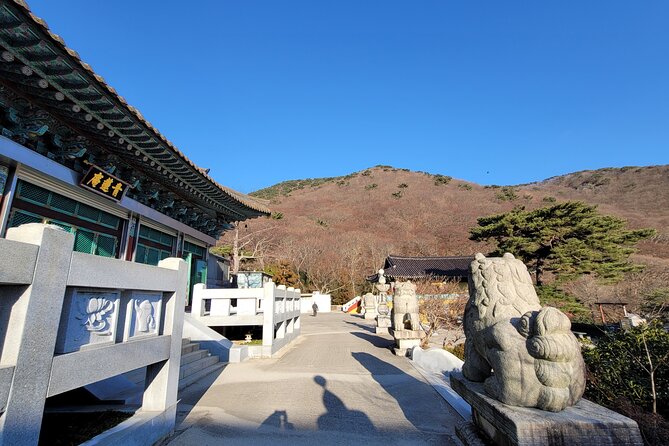 Busan Beomeosa Temple & Hongbeopsa Temple with temple lunch - What to expect inside Beomeosa’s buildings and hermitages