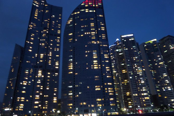 Busan by Night - The Real MVP: Guides Who Make the Stops Work for Photos