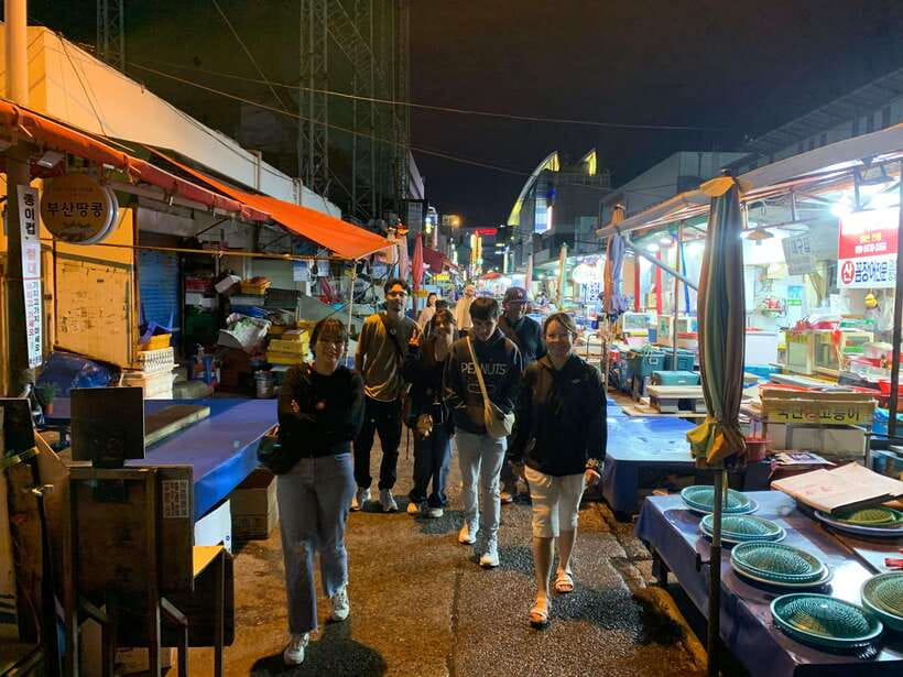 Busan: Food Market Tour. Smash Seafoods and Street foods - Interactive shopping and simple Korean, with an eye for good deals