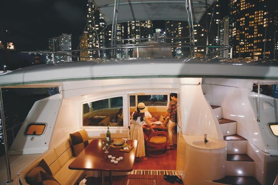Busan: Group Sightseeing Yacht Cruise with Snacks and Drinks - Where you board, what time you should show up, and how not to miss it