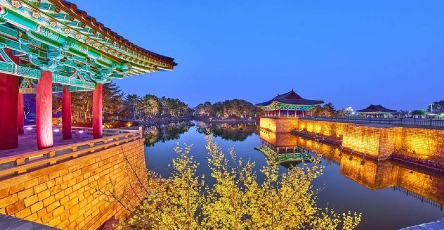 Busan: Gyeongju Guided Day Trip to Three Kingdoms Capital - Gyechon village and Woljeonggyo Bridge: when your package adds charm