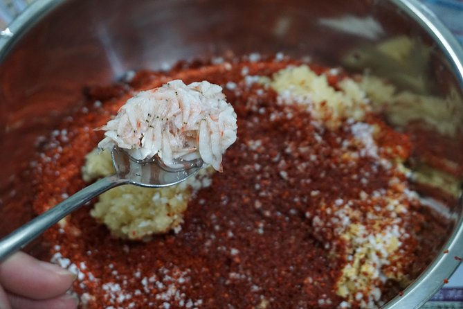 Busan Kkakdugi(Korean radish Kimchi) class with various options - Making the seasoning sauce, and learning how to control heat