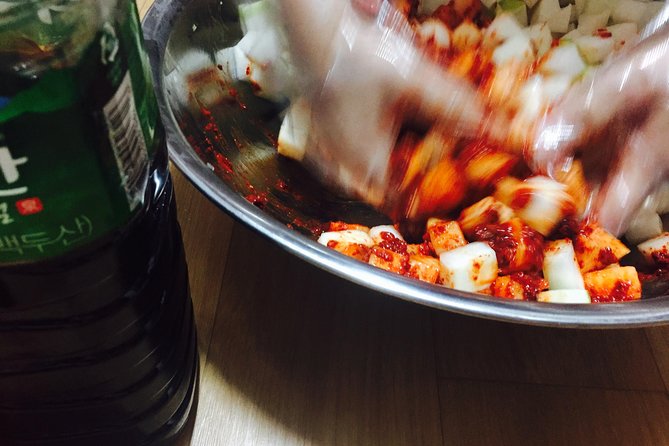 Busan Kkakdugi(Korean radish Kimchi) class with various options - The beach-photo stop after class, and why weather matters