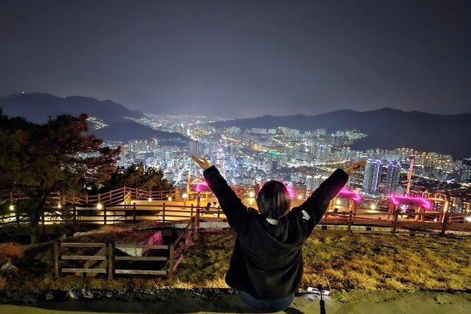 Busan Private Night Tour - City Lights & Food - Stop 1: Suyeongman Bay and the Diamond Bridge yacht ride