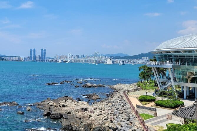 Busan private tour : K-pop dance class + tour - Oryukdo Skywalk: the clear-bottom viewpoint break