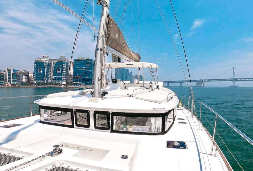 Busan's Best: Sea Temples, Yacht Tour & Sky Capsule Day Tour - Lunch and Coach Time, How the Schedule Helps You Stay Comfortable