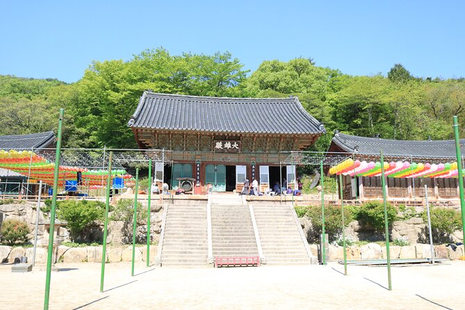 Busan Sightseeing Tour Including Gamcheon Culture Village and Beomeosa Temple - BIFF Square and Gwangbokro fashion street: street food and shopping variety