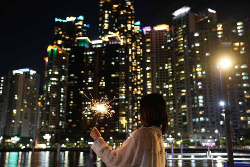 Busan: Sunset Haeundae Sky Capsule & Busan Night view Tour - East Busan route (Sun, Tue, Thu, Sat): Bay 101 reflections and Gwangalli area lights