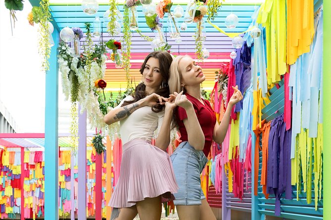 Color Pool Museum - Nine Brightly Themed Rooms: How to Move Fast and Get Good Shots