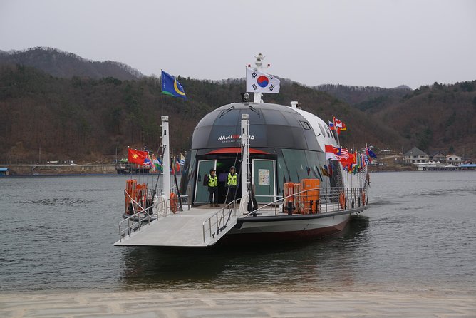 Customized Private Seoul tour: Palace, Market etc(Airport Option) - Temples and COEX: a smooth contrast day