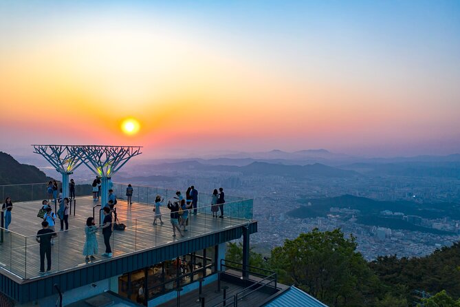 Daegu Highlights & private tour with a Licensed guide - Apsan Cablecar and Observatory: one of the best “city feels different” moments