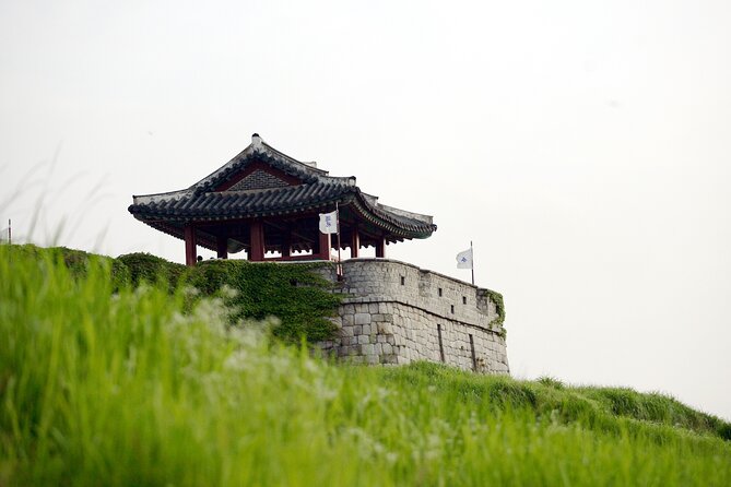 Day Trip to UNESCO: Suwon Fortress Adventure from Seoul - Stop 2: Hwaseong Haenggung Palace and the Wartime Retreat Angle