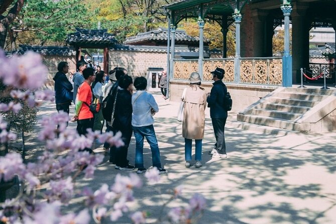 Deoksugung & Jeongdong-gil: A Walk in Korea's Rich Heritage - Jeongdong Theater: a planned pause plus a taste of performance culture