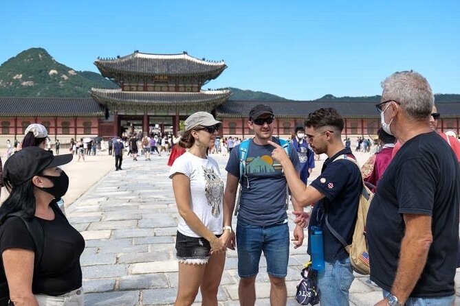 Discover Seoul: Local Life and History - Insadong on foot: tea houses, crafts, and real food guidance