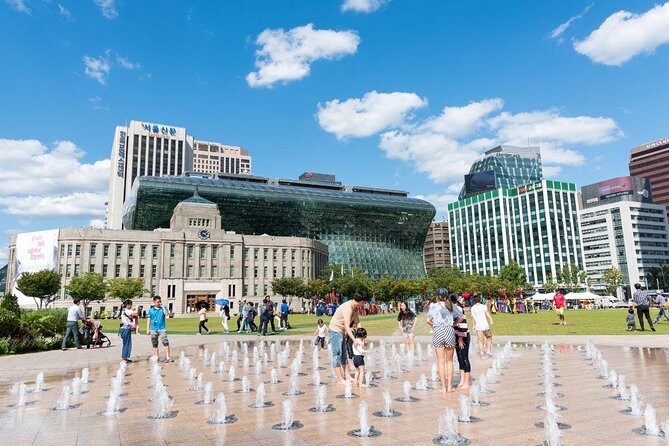 Discover Seoul: Local Life and History - Seoul City Hall and Gwanghwamun Plaza: start with the big picture