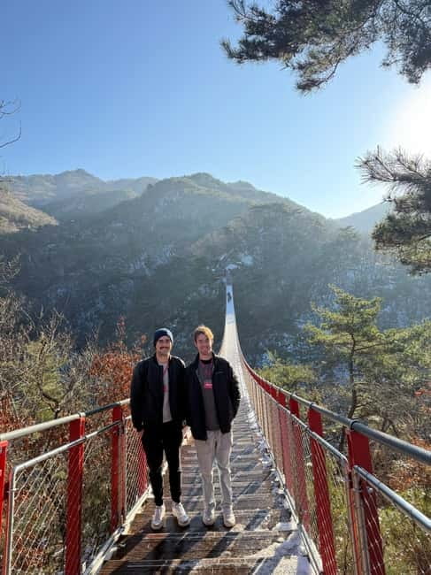 DMZ; NK Defector, 3rd Tunnel, Suspension Bridge,Hotel pickup - Suspension Bridge Options: Choose the Style of Scenic You Want