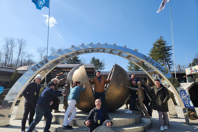 DMZ & NLL Combination Tour - Lunch and live entertainment: small comfort points that help a long day