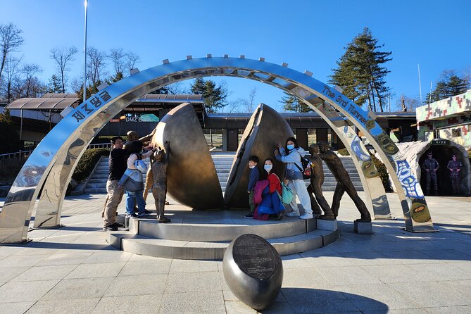 DMZ Private Tour: 3rd Tunnel, Option(Suspension Bridge, Boat) - Choosing your optional add-on: suspension bridge or boat on the river