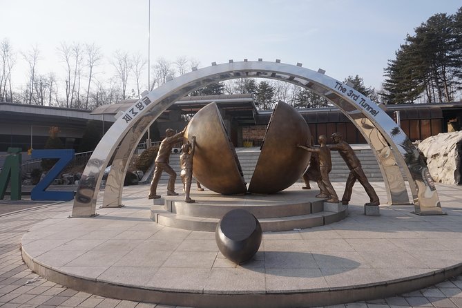 DMZ tour south Korea from Seoul (NK experience hall, defector) - The DMZ Theater, the tunnel walk, and what to do with your coat