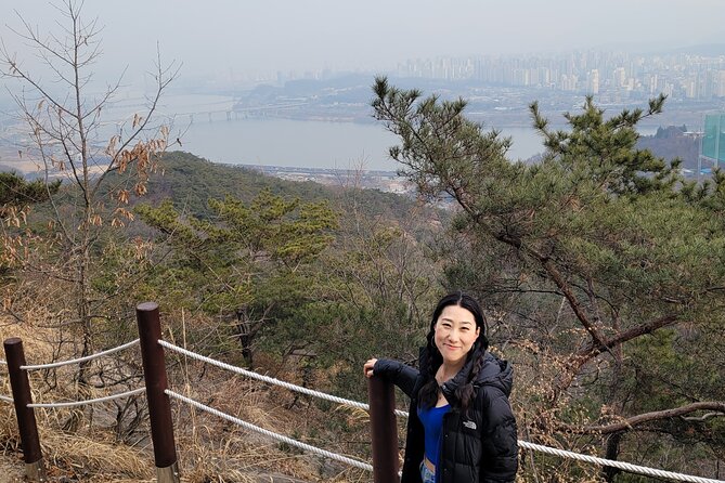 Easy hike in Achasan next to river & Old temple with legend - Daeseong-Am Temple, Founded in 670, and the Silla Monk Legend