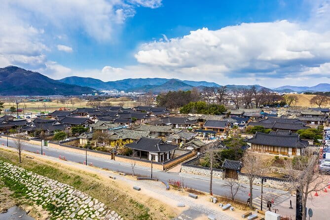 Echoes of Silla Gyeongju Historical Guided Day Tour from Busan - Bulguksa Temple: your UNESCO anchor with plenty of time to slow down