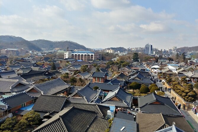 Essence Korea 3days Ptivate Tour(West/East) - Day 3: Mokpo flavors, APEC Naru Park, and Busan’s Gamcheon culture village