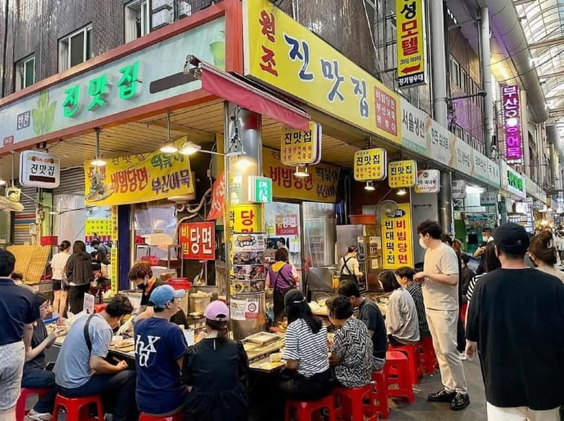 Exclusive private tour of Busan Night Tour - Guide experience: Jason Lee’s calm problem-solving matters