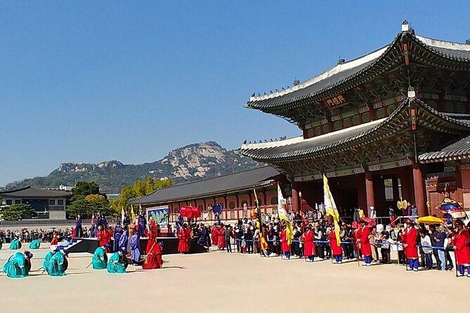 Free style private Tour(Essence of Seoul city or DMZ) - Gyeongbokgung Palace: The Main Palace Stop That Sets the Tone