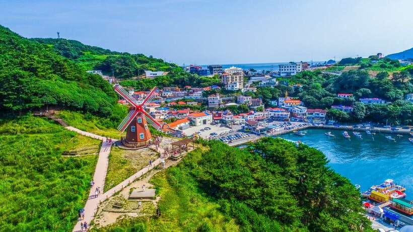 From Busan: Enchanting Oedo Island Day Tour with Windy Hill - Windy Hill in about one hour: fast viewpoint, good photos, plan your timing