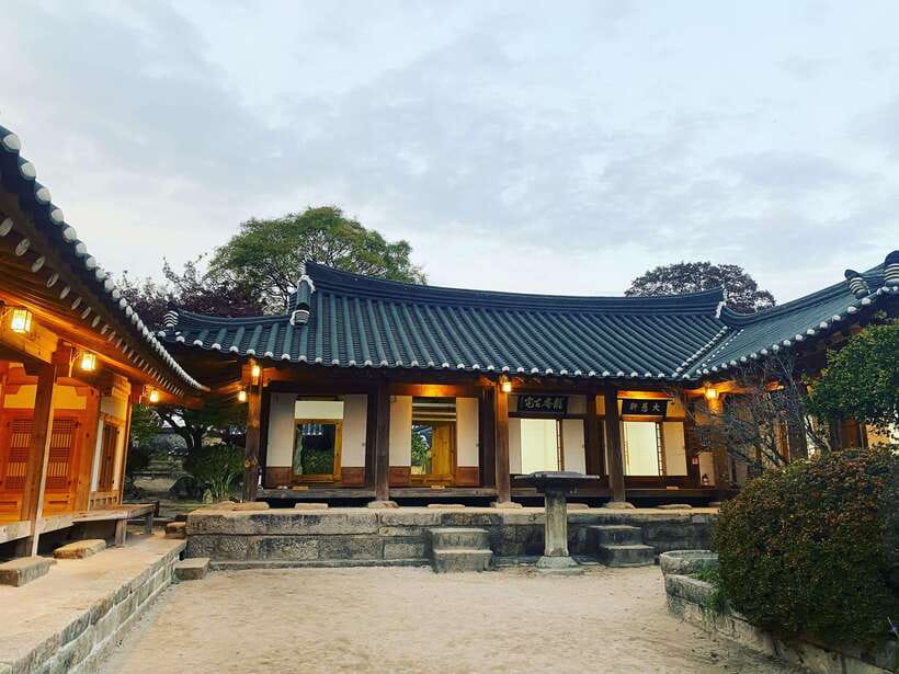 From Busan: Gyeongju Full-Day Historical Tour - Hwangridan-gil and Donggung Palace, Wolji Pond: The Day’s Most Photogenic Stretch