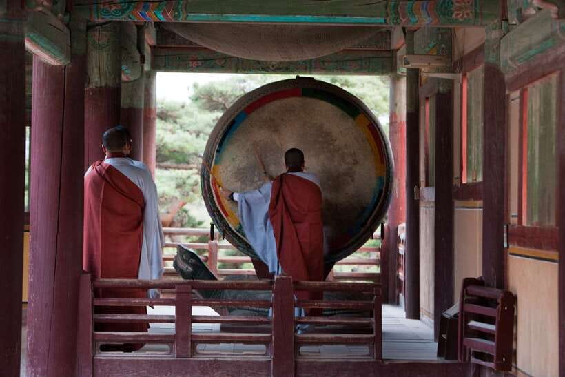 From Busan: Gyeongju UNESCO World Heritage Guided Day Tour - Yangdong Village or Gyochon Traditional Village: what hanok time teaches you