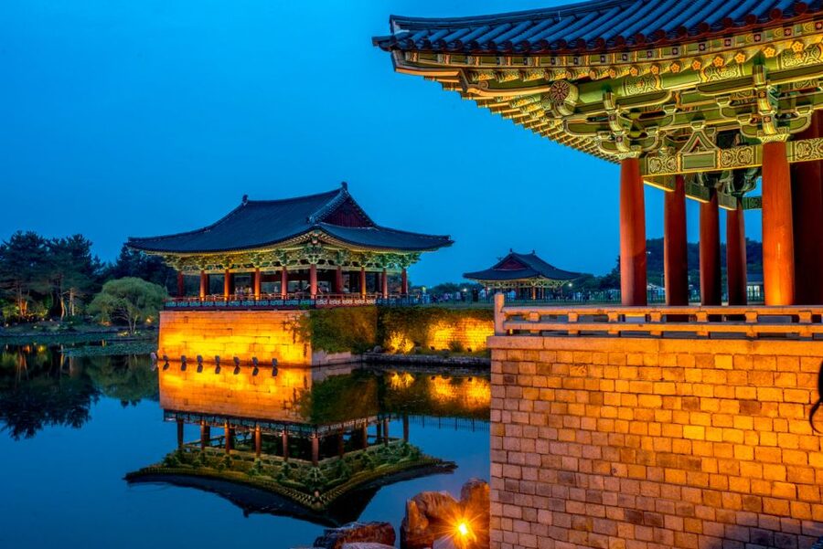 From Busan: Gyeongju UNESCO World Heritage Guided Day Tour - Donggung Palace and Wolji Pond: moon reflection, but plan your timing