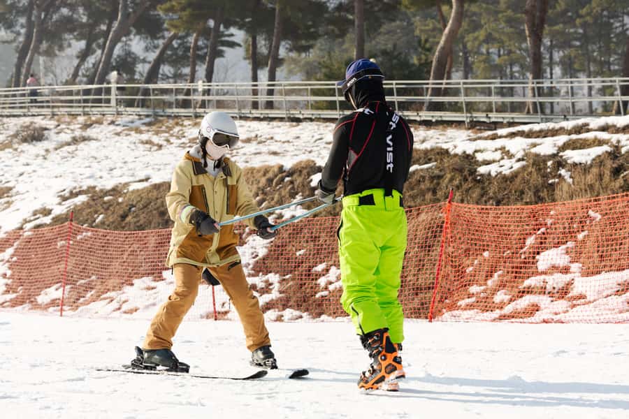 From Seoul: Korea Ski Tour - Jisan Forest Resort - Your afternoon on the slopes, and how to use it well