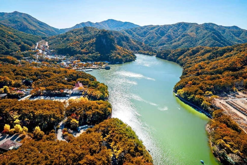 From Seoul: Pocheon, Sanjung Lake and Bidulginang Fall Trip - Sanjung Lake in Autumn: Walkable Views and Photo Time That Does Not Feel Like a Sprint