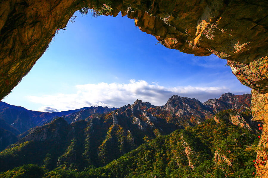 From Seoul: Seoraksan Mountain with Cable Car- Shuttle Bus - What to Pack for a Comfortable, Photo-Friendly Day