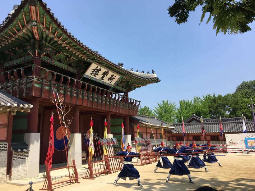 From Seoul: Starfield Library, Hwaseong, Gwangmyeong Cave - Where to meet in Seoul, and what to pack for the walking