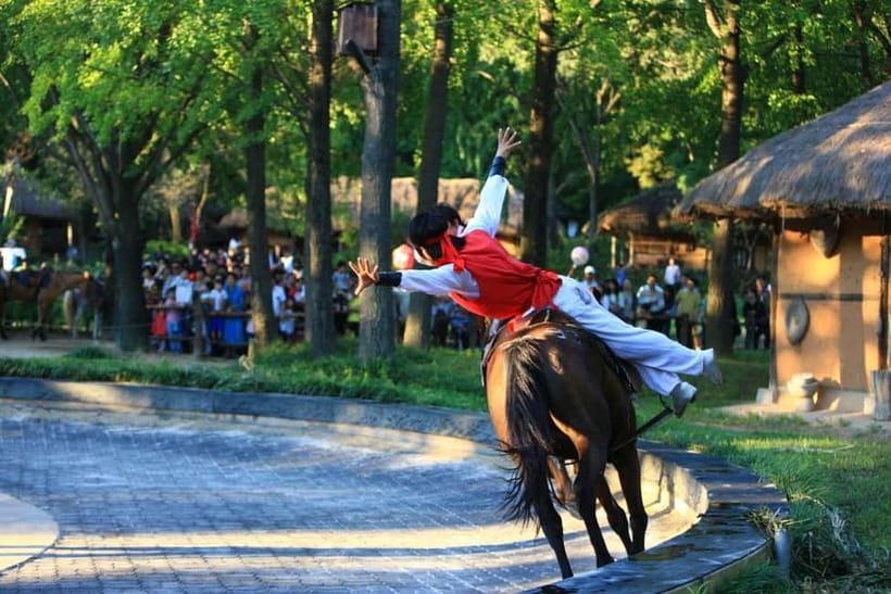 From Seoul: Suwon Hwaseong Fortress & Folk Village Tour - Special seasonal additions: Friday lantern nights in August and the mid-October media art show