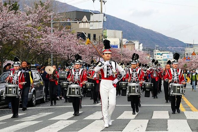 Full-Day Jinhae Cherry Blossom festival Private tour - Jangboksan Sculpture Park: the scenic finish that feels less crowded